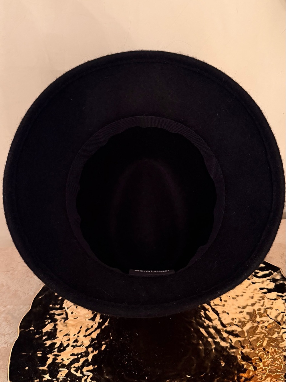 Jones New York Black Felt Cloche Hat with Rhinestone Buckle On Velvet Band - Picture 5 of 7